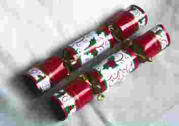 environmentally-friendly-christmas-crackers.jpg