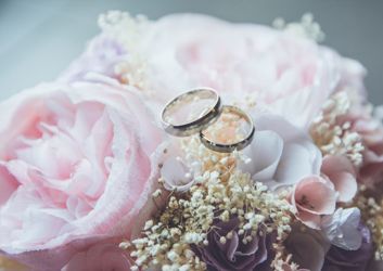 maid-of-honor-duties-timeline-checklist.jpg