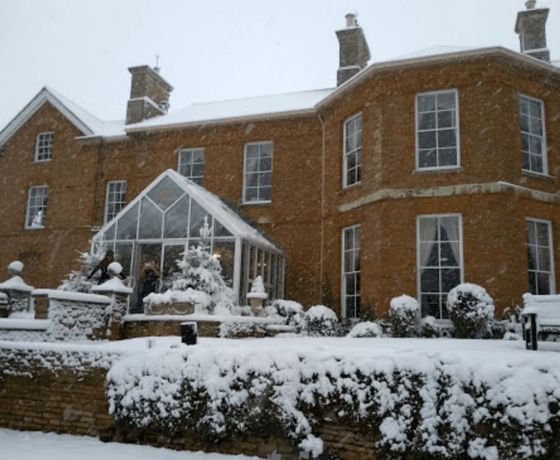 outdoor-winter-wedding-ideas-7 2.jpeg