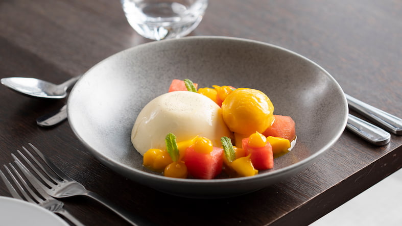 Panacotta & Fruit dessert